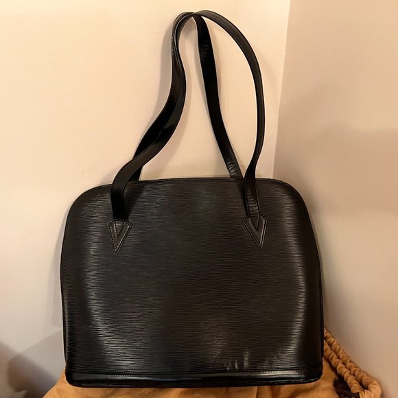 LOUIS VUITTON EPI LUSSAC BLACK LEATHER HANDDBAG - Picture 5 of 15